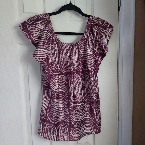 Very pretty, flattering, flutter sleeve, satin feel top. - Picture 2 of 4